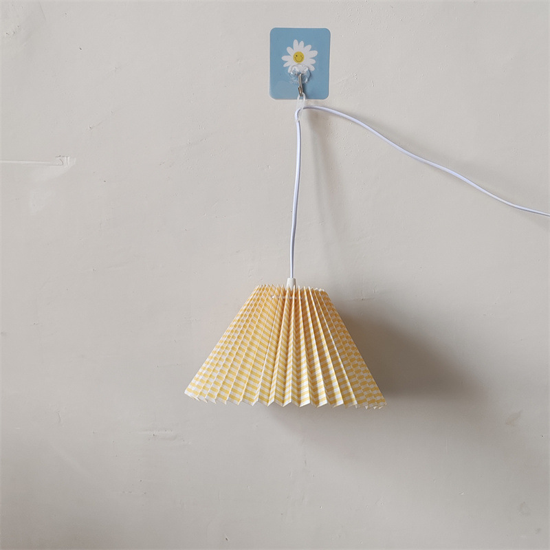 Lámpara plisada enchufable moderna minimalista Alquiler Apartamento B & B estudiante universitario dormitorio lámpara de noche