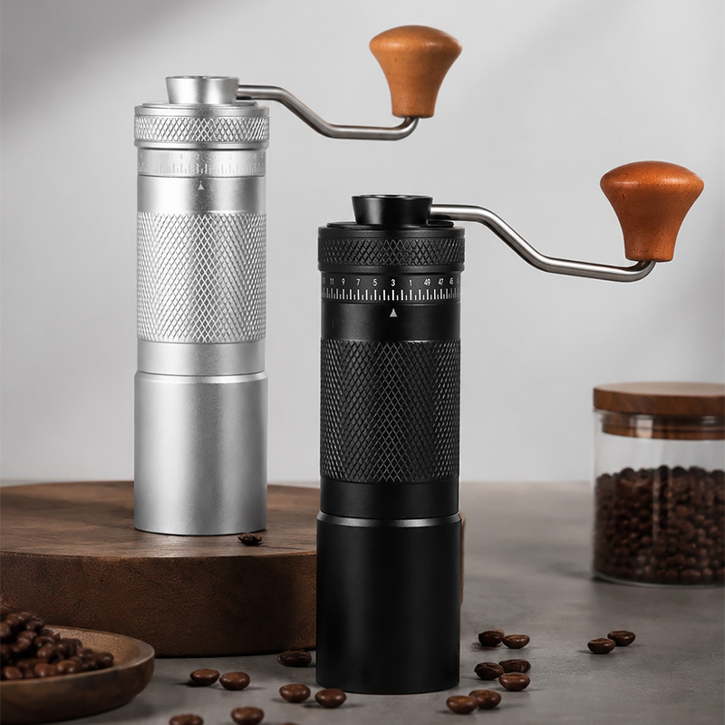 Hand-cranked coffee grinder, portable coffee grinder, outdoor hand-brewing Italian-style adjustable coarseness steel core grinder Hand-cranked coffee grinder, portable coffee grinder, outdoor hand-brewing Italian-style adjustable coarseness steel core grinder