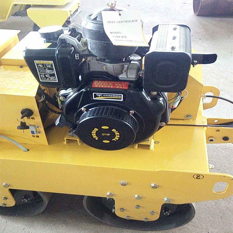 奔跑吧手扶汽油双轮压路机 自产自销价卖振动压实机山东价压实机