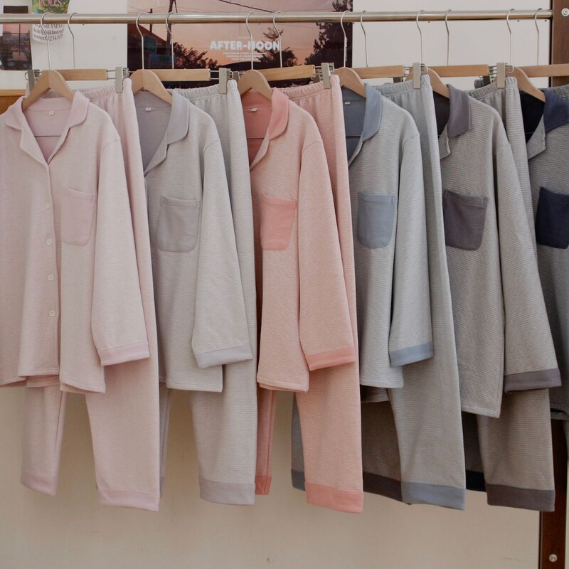 New Couple Pajamas Women's Velvet Autumn and Winter Thick Loose Simple Men's and Women's Casual Home Wear Suit Thickened Long Sleeves New Couple Pajamas Women's Velvet Autumn and Winter Thick Loose Simple Men's and Women's Casual Home Wear Suit Thickened Long Sleeves
