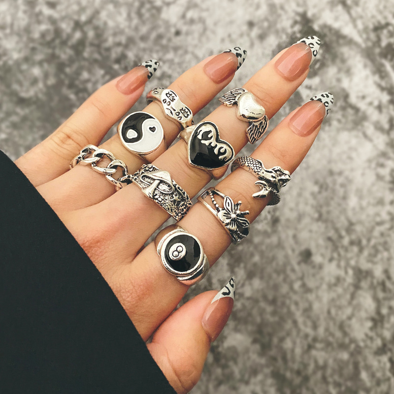 Korean jewelry industry AliExpress best selling European and American retro love Butterfly flower snake ring set 24 pieces ring Korean jewelry industry AliExpress best selling European and American retro love Butterfly flower snake ring set 24 pieces ring