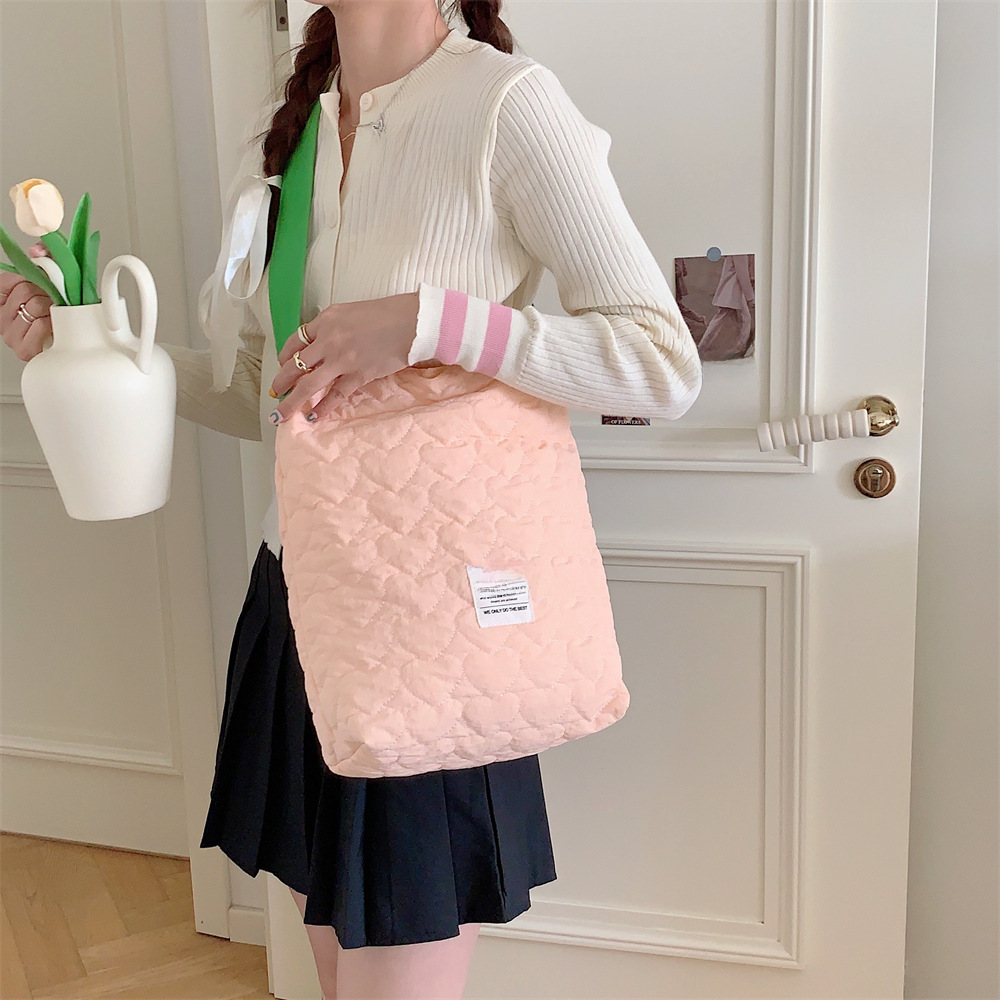 38241 ins new contrast color shoulder bag student female practical large capacity mummy bag quilted shoulder bag female_voghion.com
