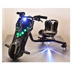 国境を越えた電動のふわふわしたカーディン玩具車360 ° 尾を振った三輪知能自慢児童ドリフト車卸売り