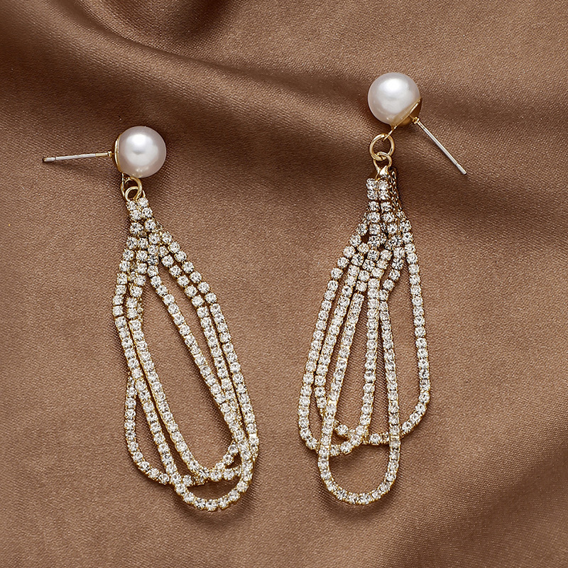 Vintage Inlaid Rhinestone Pearl Water Drop Tassel Alloy Earrings Wholesale display picture 2