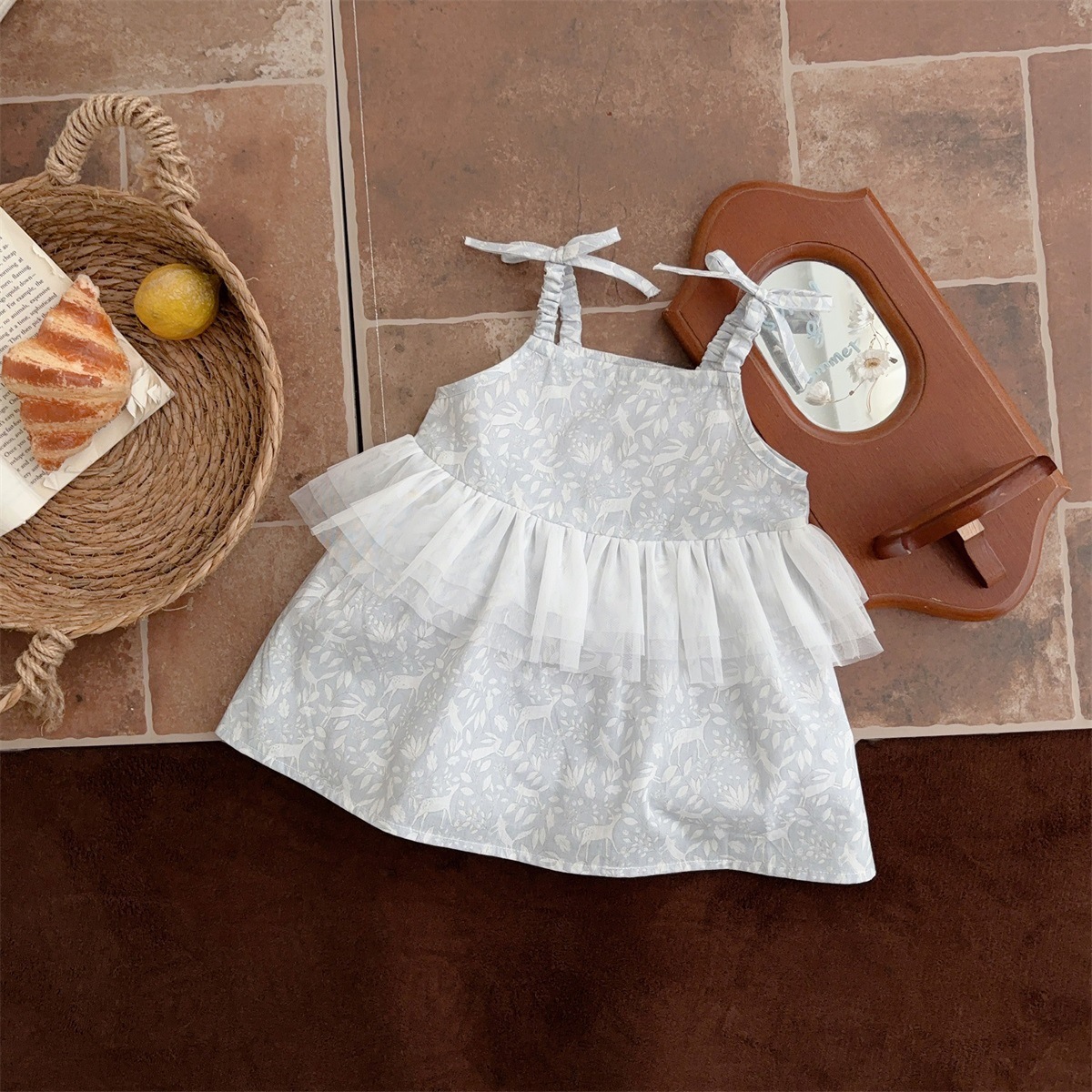 Vestido de verano para niñas 2025 verano nuevo estilo coreano falda de honda de encaje de bebé vestido de princesa de banquete de cien años