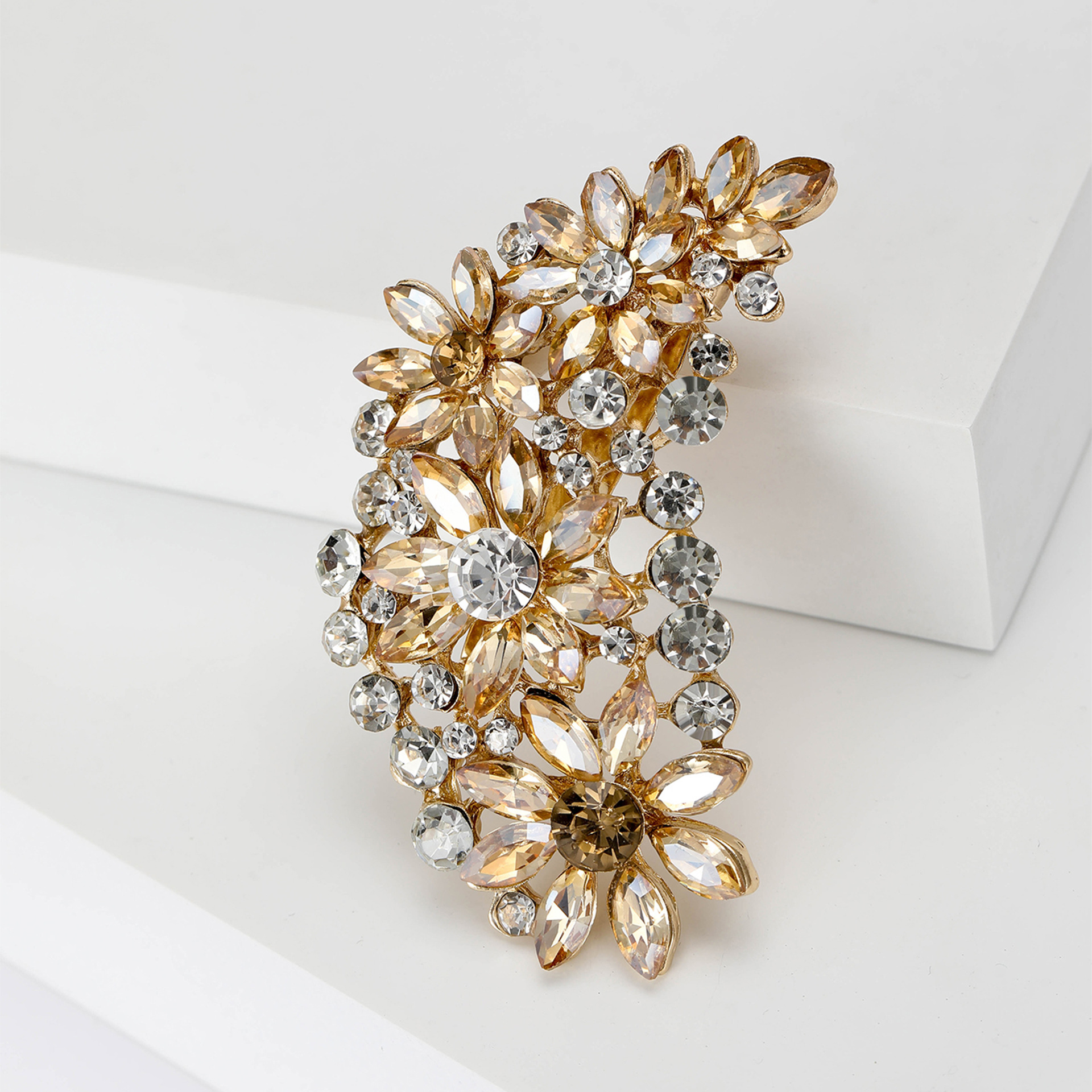 31g Weight Rhinestones Inlay Material Brooches Classification Holiday Occasion Alloy Material Flower Pattern Women's Gender Inlay Design Elegant Style Elegant Pin Flower Alloy Inlay Rhinestones Women's Brooches 15