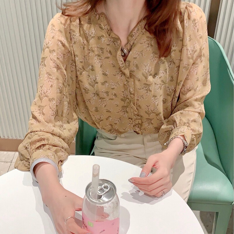2 023 new small shirt Korean version of foreign style gentle wind floral chiffon shirt women's long sleeve bottoming shirt bubble sleeve shirt