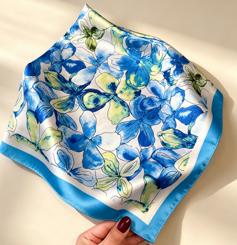 70 bufandas de seda cuadrada alta sensación de moda coreana versátil bufandas de seda de impresión retrógrada