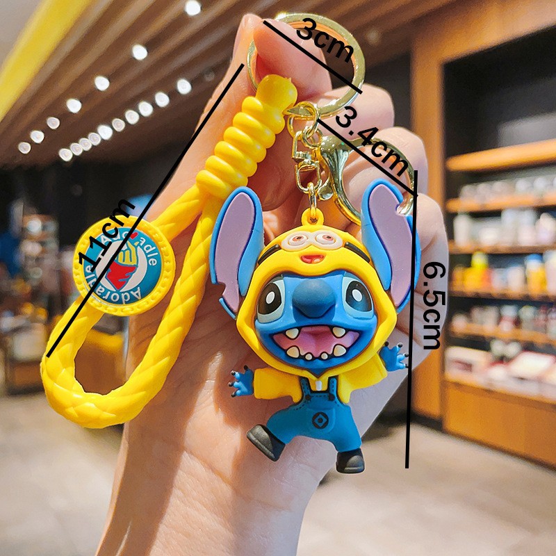 Dibujos animados pvc serie de anime llavero juego de marea muñeca llavero de coche bolsa colgante máquina de garra regalo al por mayor