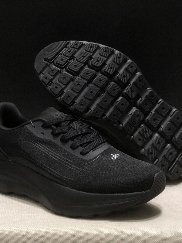 纯原 yoga Alo Runner 休闲跑步鞋 男女鞋 36-46码 带半码工厂店|undefined