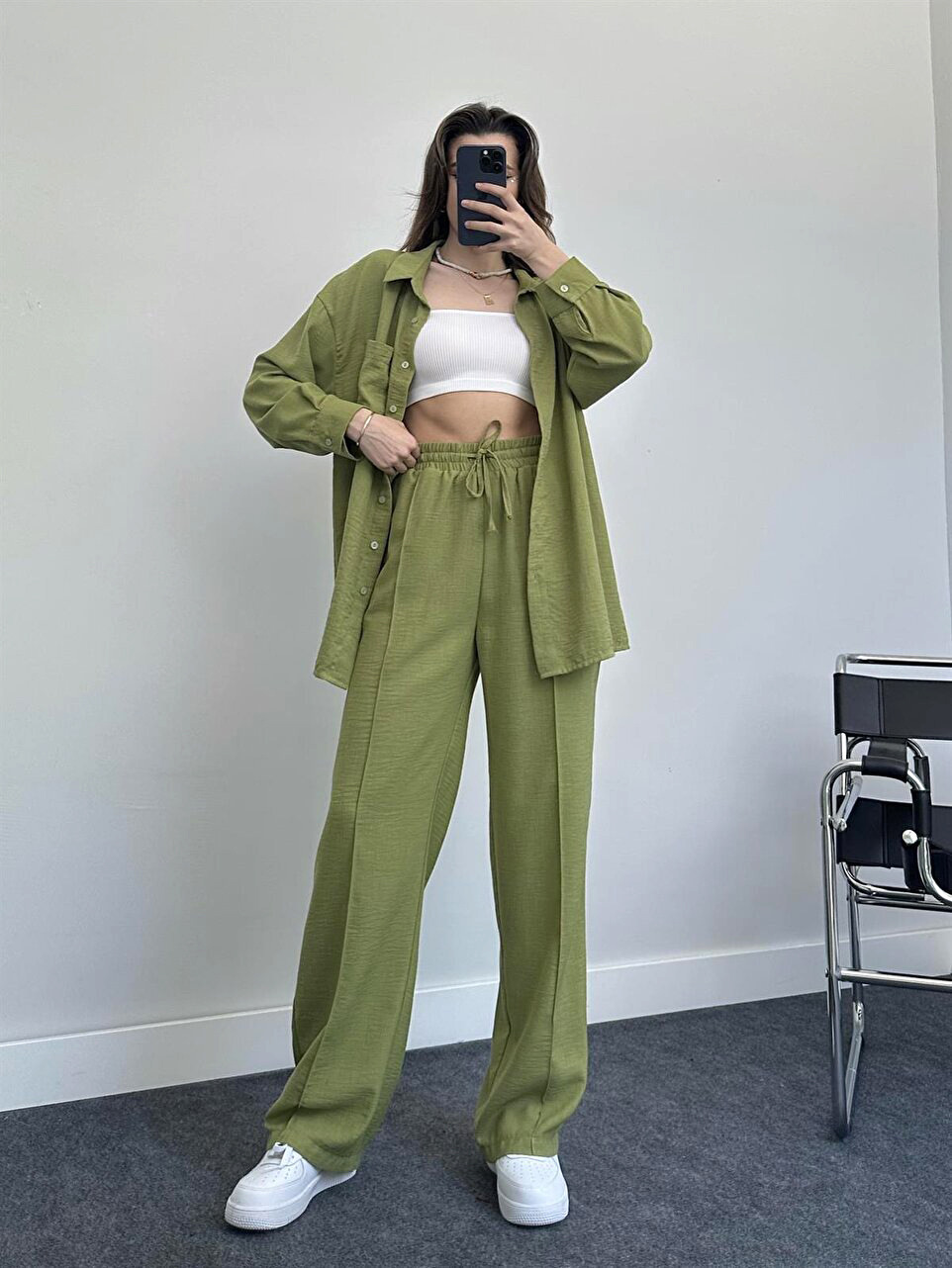 Completo due pezzi elegante con camicia e pantaloni donna_voghion.com