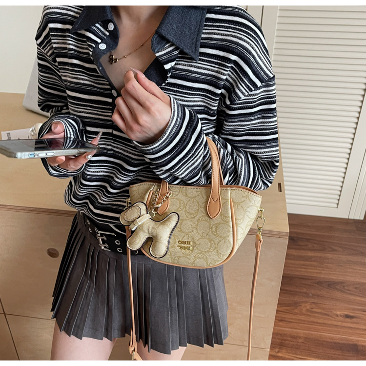 A high-end retro printed bucket bag for summer 2025, a trendy and versatile crossbody bag for women undefined