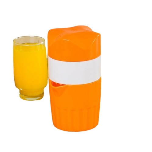 Factory direct sale manual juice cup wheat straw juicer mini portable squeezer lemon juicer