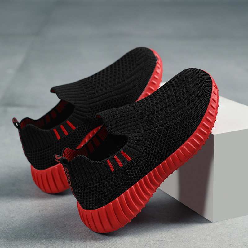 Zapatos para niños 2025 primavera y otoño nuevo estilo de un pedal zapatos para correr de malla transpirable zapatos para niños zapatos deportivos de punto para niños