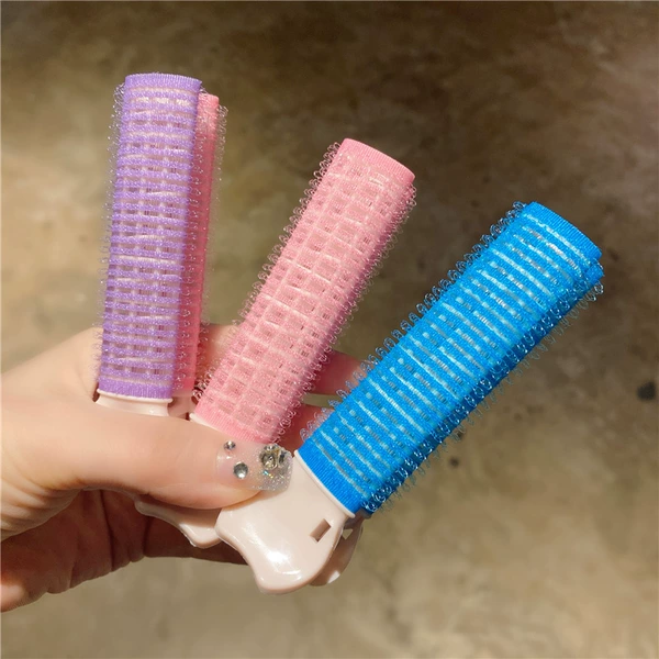 Fuchsia hairgrip, adds volume