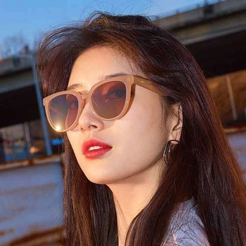 Brown Bean Tea Color Sunglasses for Women and Men, Large Face, Makes Face Look Smaller, UV Protection