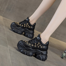 825-137厚底松糕内增高7cm小个子水钻碎花休闲板鞋女2025秋季新款