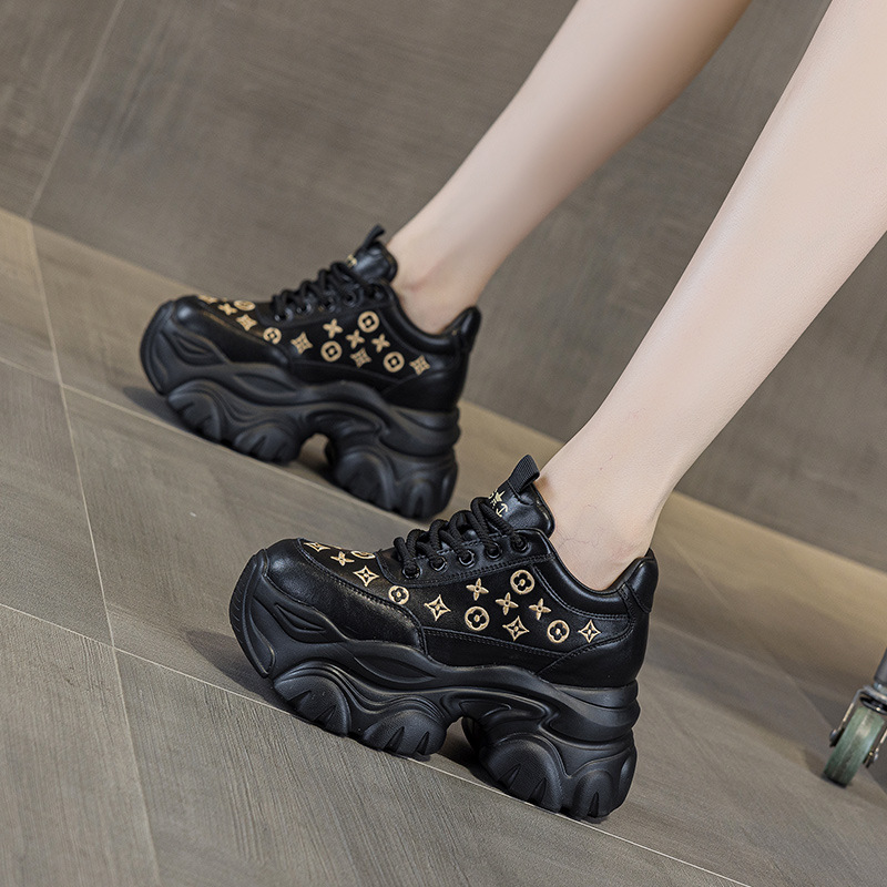 825-137厚底松糕内增高7cm小个子水钻碎花休闲板鞋女2025秋季新款