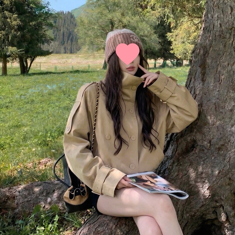 Stylish British-style stand-up collar short trench coat for women, autumn silhouette jacket, double-breasted loose casual outerwear top