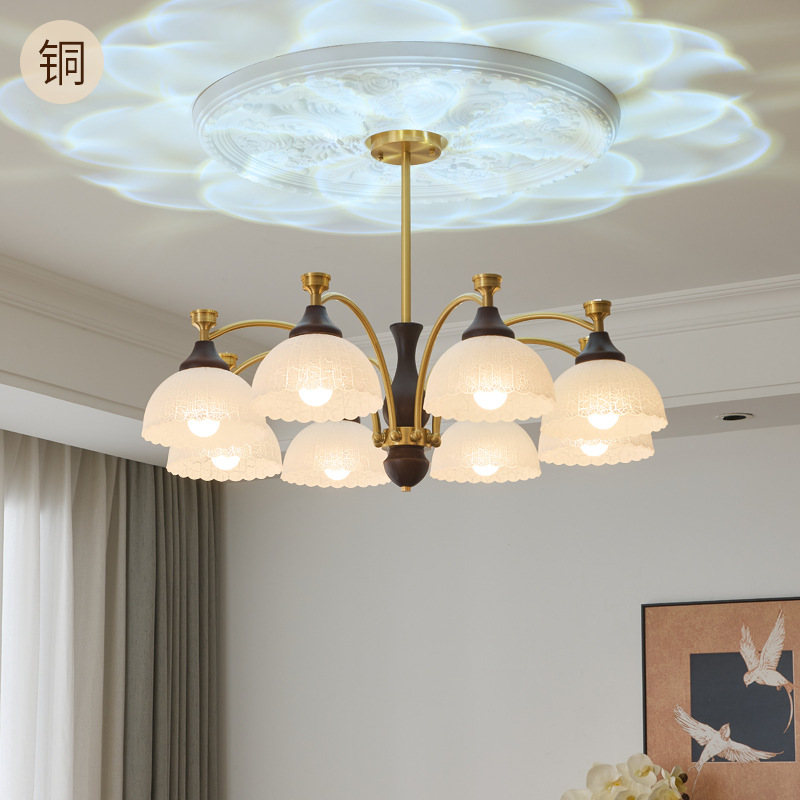 Araña de sala de estar de dormitorio medieval francés simple retro estilo Nanyang creativo de alta gama iluminación de sala de estudio de dormitorio principal de cobre