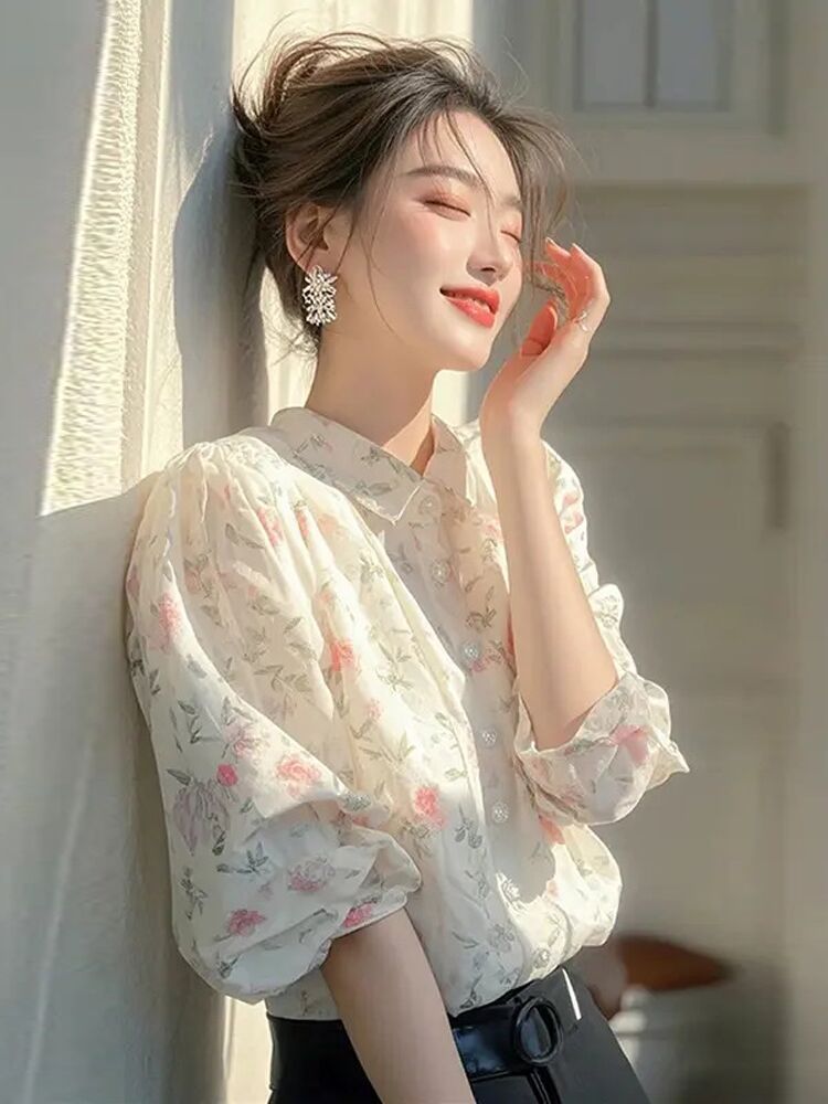 Áo sơ mi nữ cổ Polo họa tiết hoa nhí kiểu Pháp — Hoa hạnh nhân