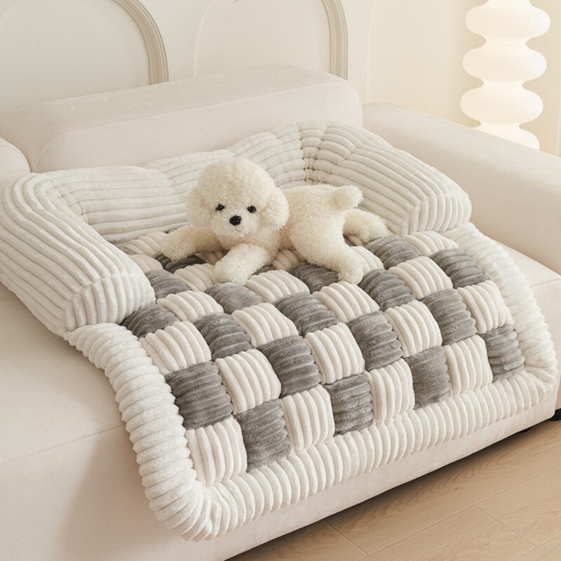 Pet Patchwork Checkerboard Dog Bed Mat, Warm Square Plush Pet Bed Mat for Autumn and Winter Pet Patchwork Checkerboard Dog Bed Mat, Warm Square Plush Pet Bed Mat for Autumn and Winter
