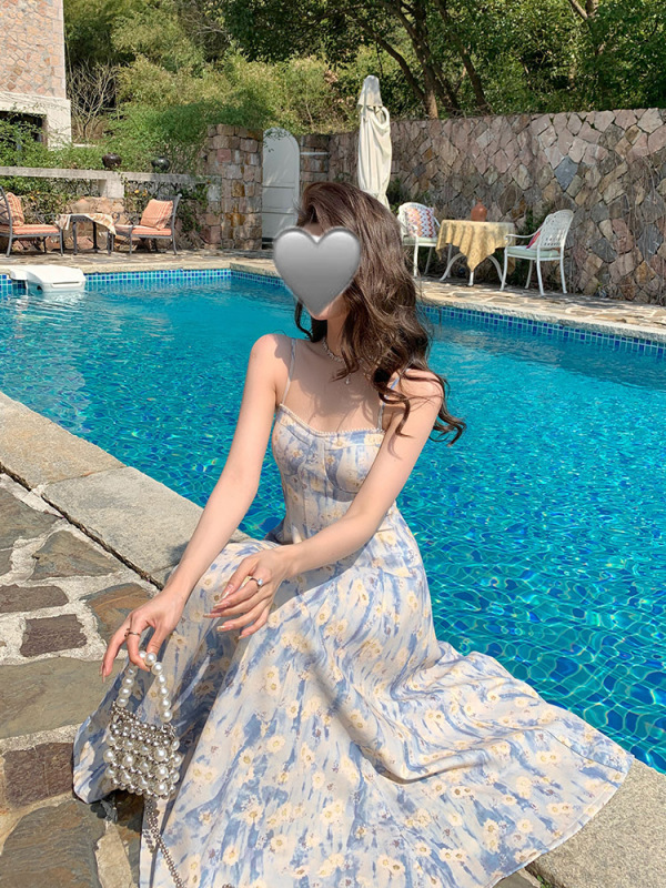 法式蓝色油画长裙海边度假沙滩裙碎花吊带连衣裙女夏高级感|undefined