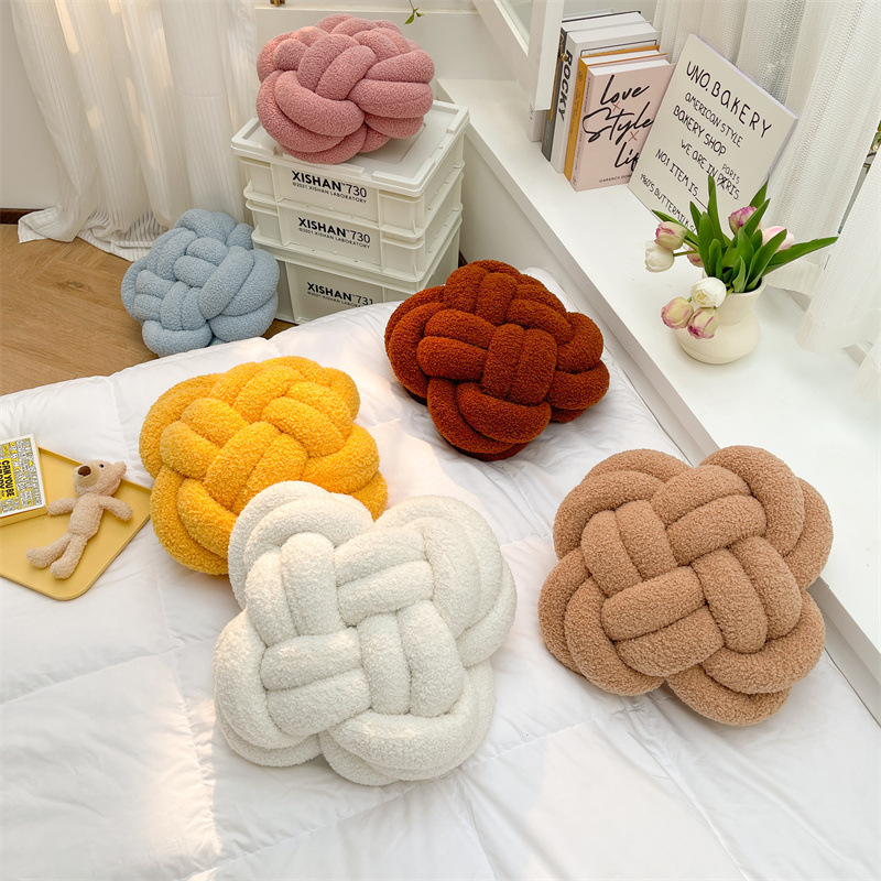 Új, színes, kézzel készített, kerek gömb alakú gyermekpárna, fotózáshoz, kanapéra való, dekoratív alakú párnahuzat_voghion.com