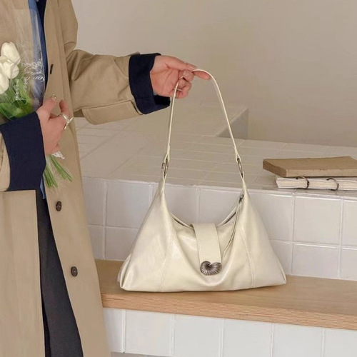 This year's popular small handbags for women 2024 summer new minimalist stylish underarm bag fashionable versatile single shoulder crossbody bag