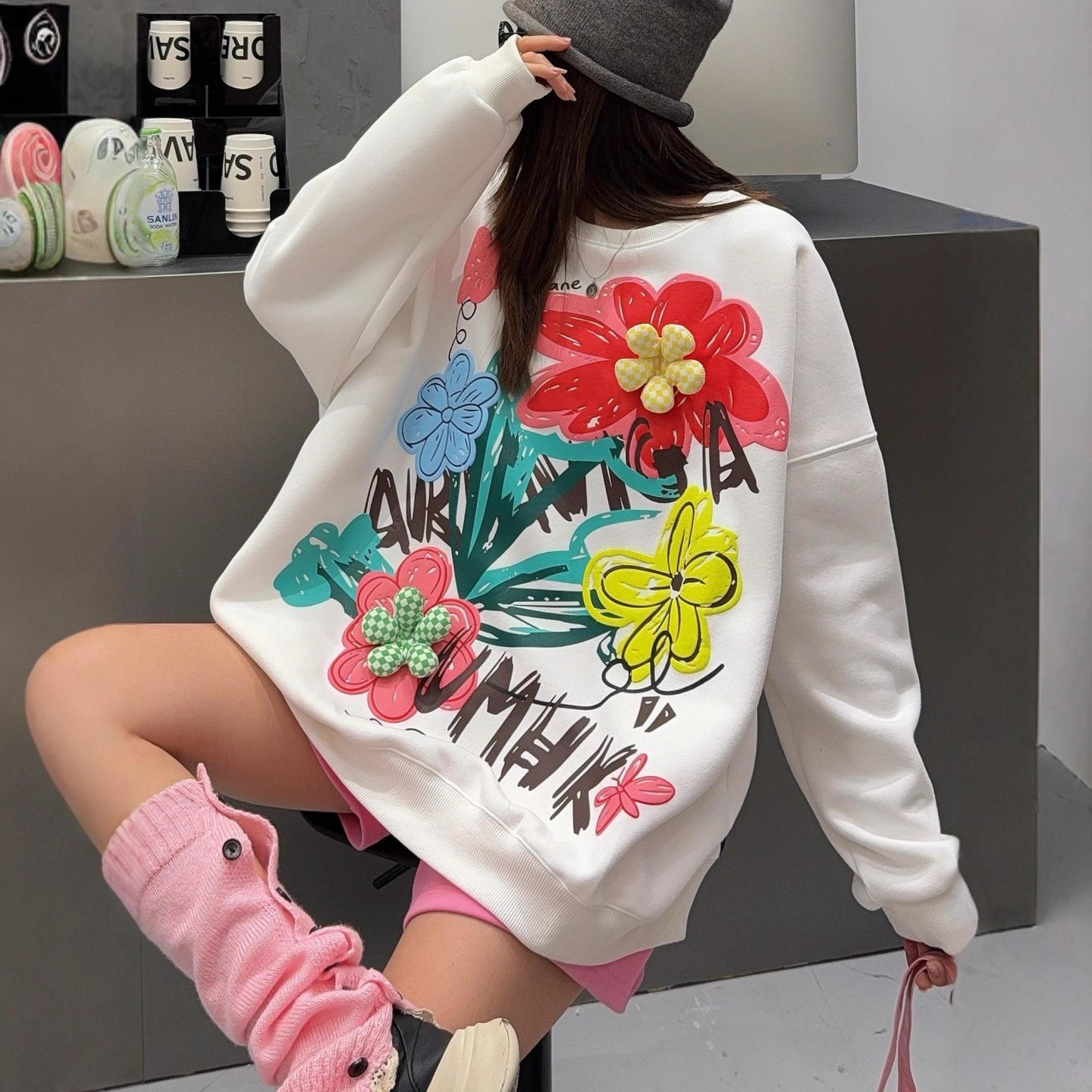 2025秋冬新款韩版小众花朵设计长袖加绒卫衣女休闲百搭上衣慵懒风