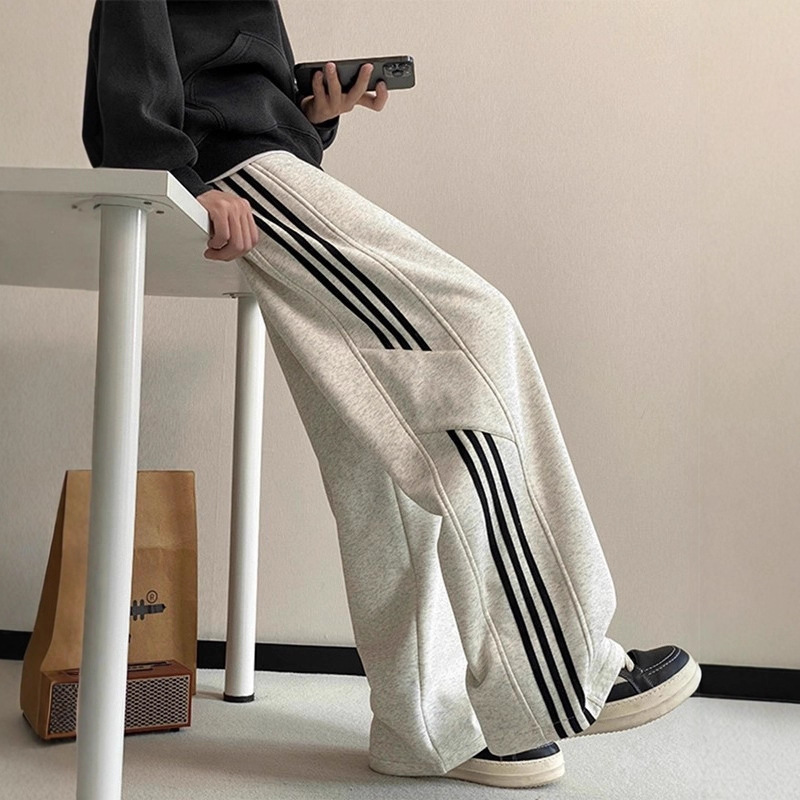 Three-Stripe Fleece-Lined Sweatpants for Men, Autumn and Winter American Style Trendy Wide-Leg Pants with Drape, Sports Casual Long Pants