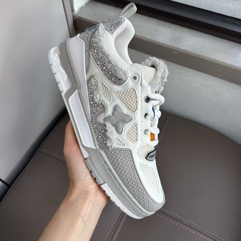 New European Export Model Crystal-Embellished Sneakers, Casual Shoes, Skate Shoes, Men's Shoes, Comfortable and Versatile Casual Wear New European Export Model Crystal-Embellished Sneakers, Casual Shoes, Skate Shoes, Men's Shoes, Comfortable and Versatile Casual Wear