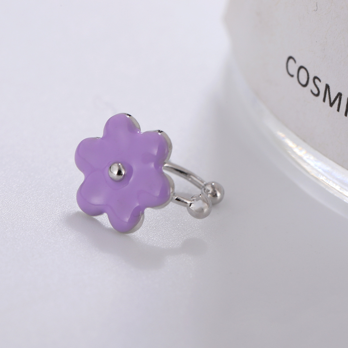 Ouyang Nana mismo estilo flor oreja hueso clip conjunto de tres piezas Super Hada dulce linda chica sintiendo 2023 nuevo clip de oreja