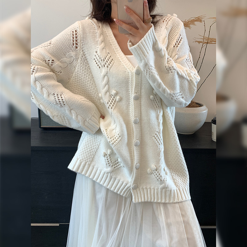 Shuangtian 2026 Autumn New Plus Size Women's Fashion 100kg Stylish Hollow V-Neck Cardigan Sweater F792
