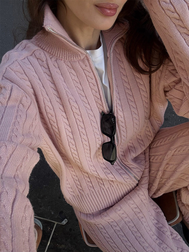 Bộ hai món nữ áo len cardigan cổ bẻ khóa kéo phối quần dài ống đứng, form rộng — Bộ hai mảnh áo len màu hồng, Bộ hai mảnh áo len màu sô cô la, Bộ hai mảnh áo len màu xanh ô liu, Bộ hai mảnh áo len màu xám chi tiết 39