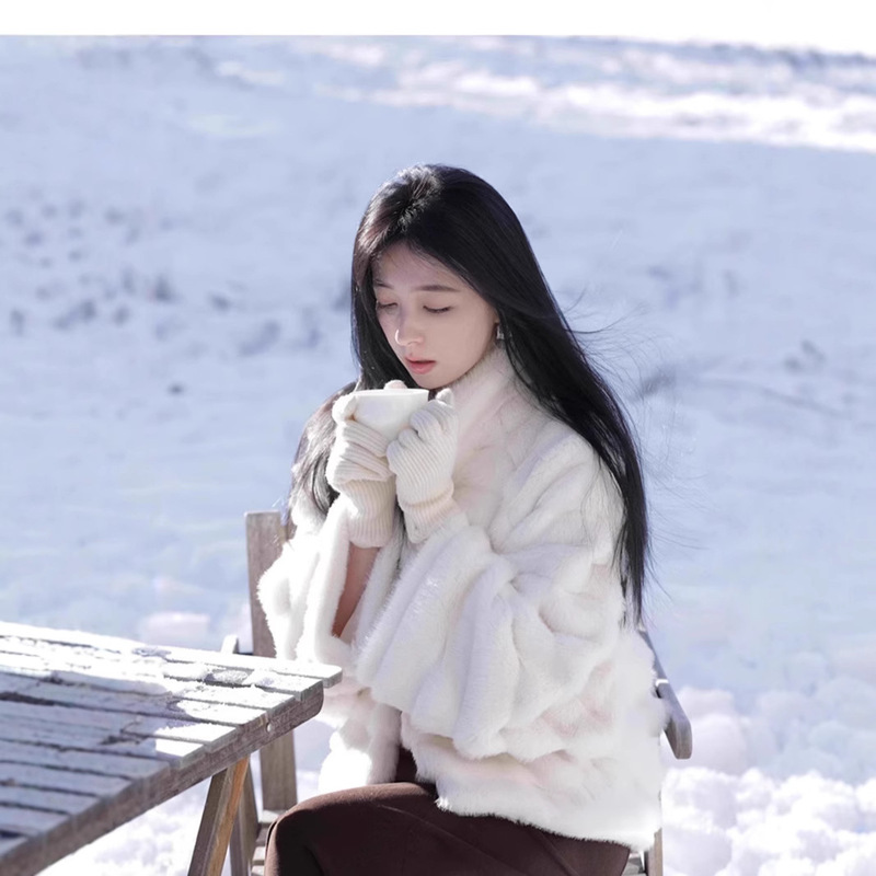 2025 Winter New Totoro Short Mink Velvet Thickened Fur Coat Young Style Loose Faux Fur Celebrity Style