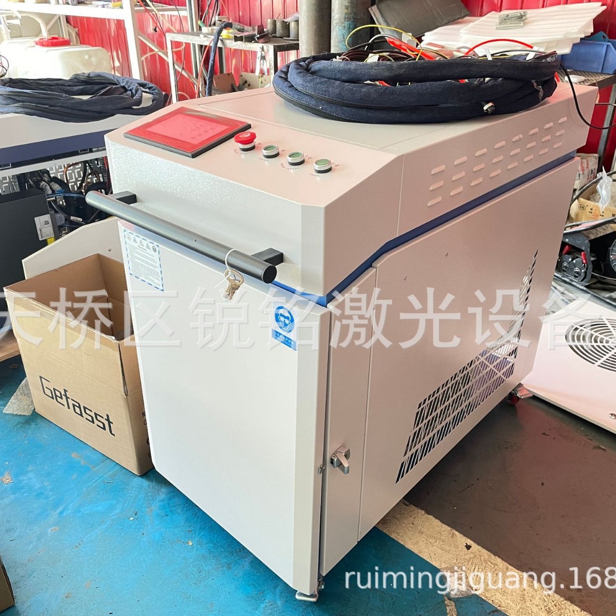 3000W激光焊接机激光清洗机、钣金汽车配件轮胎磨具焊接清洗