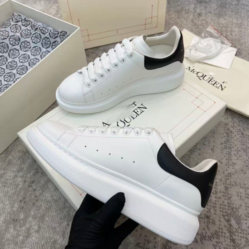 McQueen white sneakers with 5CM thick soles, men's leather loafers, genuine leather platform shoes, original dad shoes, available for cross-border delivery