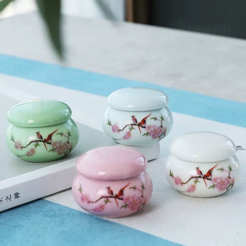 Bird and flower fragrance antique fragrance paste light fragrance portable girl perfume goose pear ambergris ceramic canned wholesale
