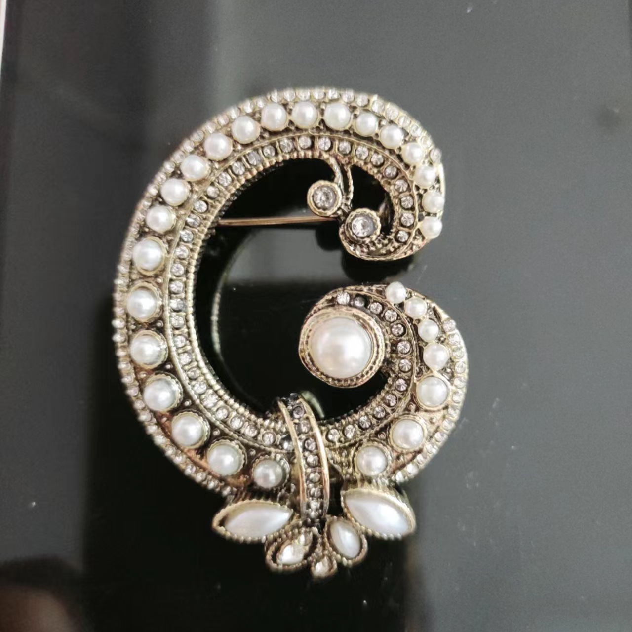 Casual Letter Flower Alloy Unisex Brooches display picture 15