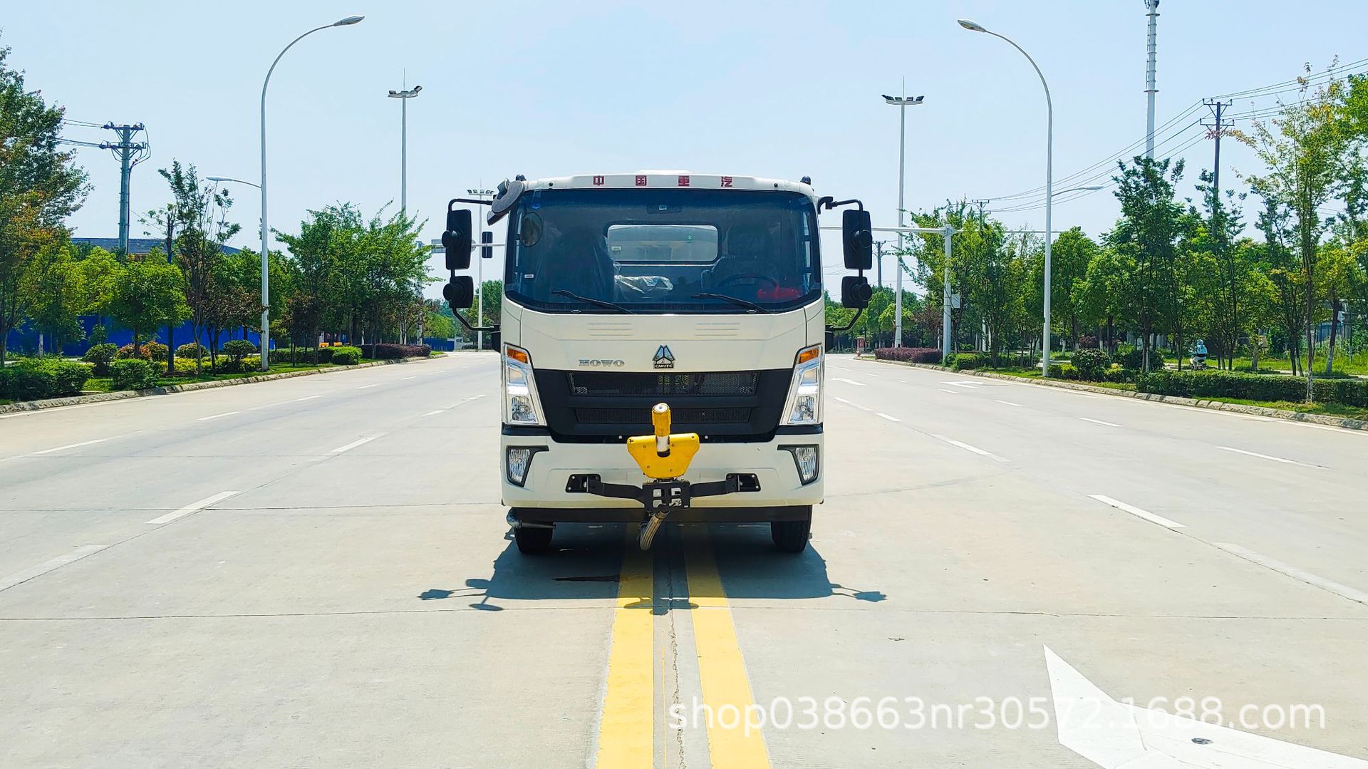Dongfeng F9 Sprinkler Truck 12 Tons Direct Sales from Manufacturer for Greening, Dust Suppression on Construction Sites, Road Washing, and Sprinkling