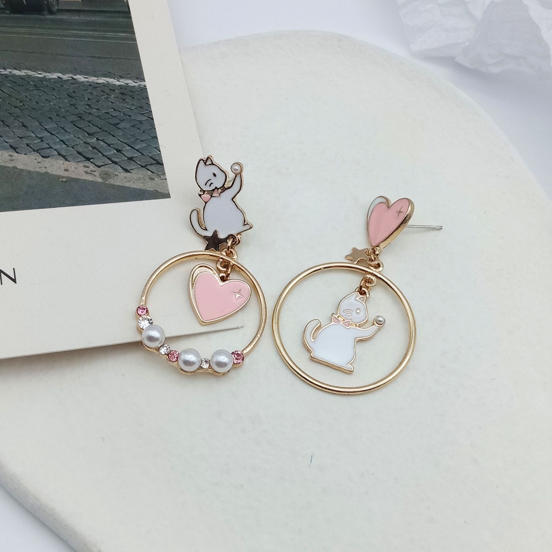 Cute Cat Alloy Enamel Artificial Pearls Drop Earrings display picture 6