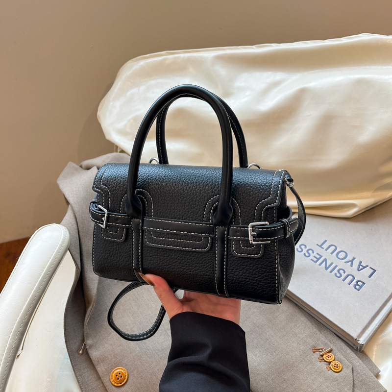 Bolso de mano transfronterizo de mujer 2025 nuevo nicho de invierno de alta calidad bolso de mujer de viaje retro mochila de hombro