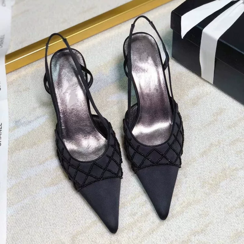 Высокая версия знаменитого стиля Xiaoxiang с бусами, pointed toe, французские высокие каблуки 2025 новый шелковый стиль луковики сандалии супер каблуки