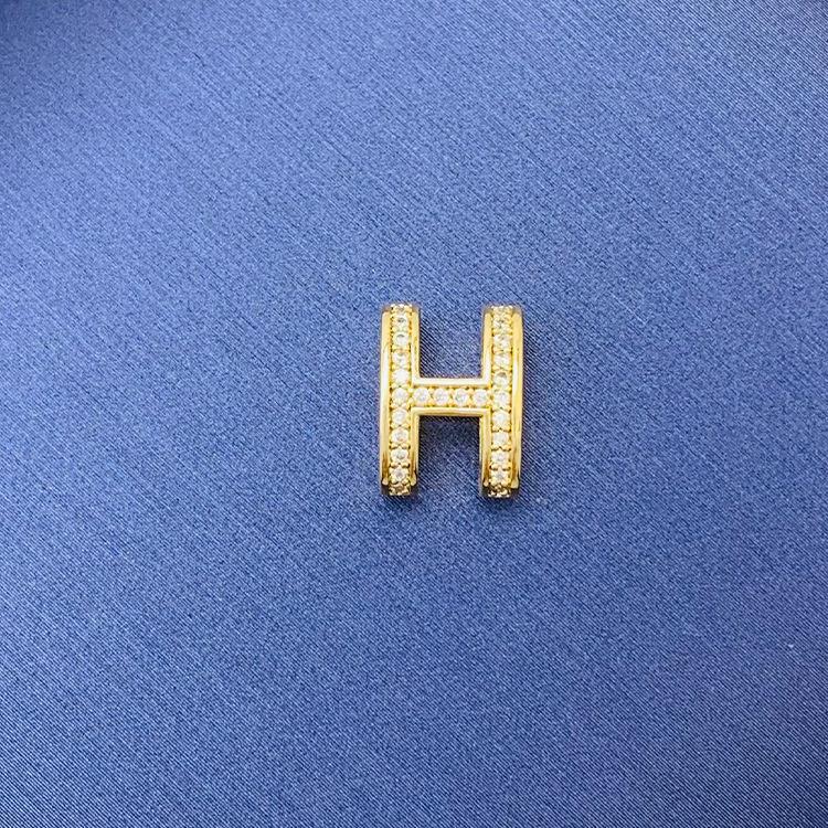 Tiktok Venta caliente colgante al por mayor auto-seleccionado 100 cobre colgante único con fuente de cadena de fábrica al por mayor sin cadena