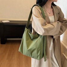 新款韩系ins小众设计托特包大容量通勤单肩包休闲百搭斜挎包女包