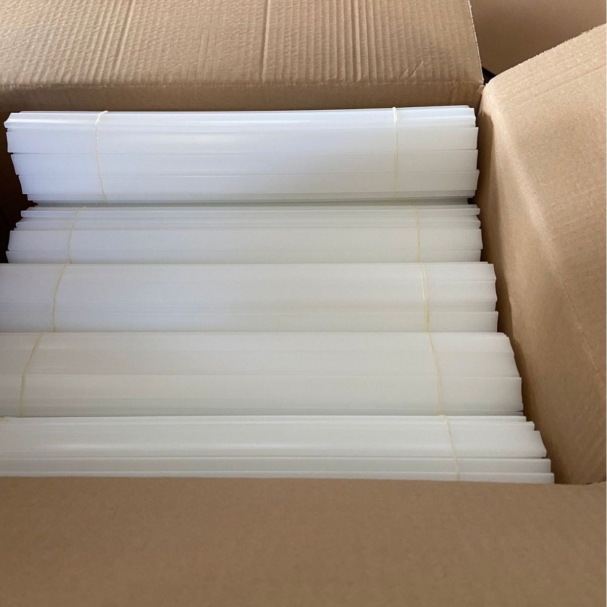 PP挤出方管19*6.5mm塑料挤出件塑料管塑料杆PP管