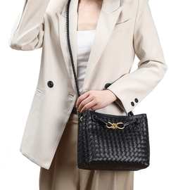 跨境新款高级感大容量手工编织包气质简约手提托特包搭单肩斜挎包