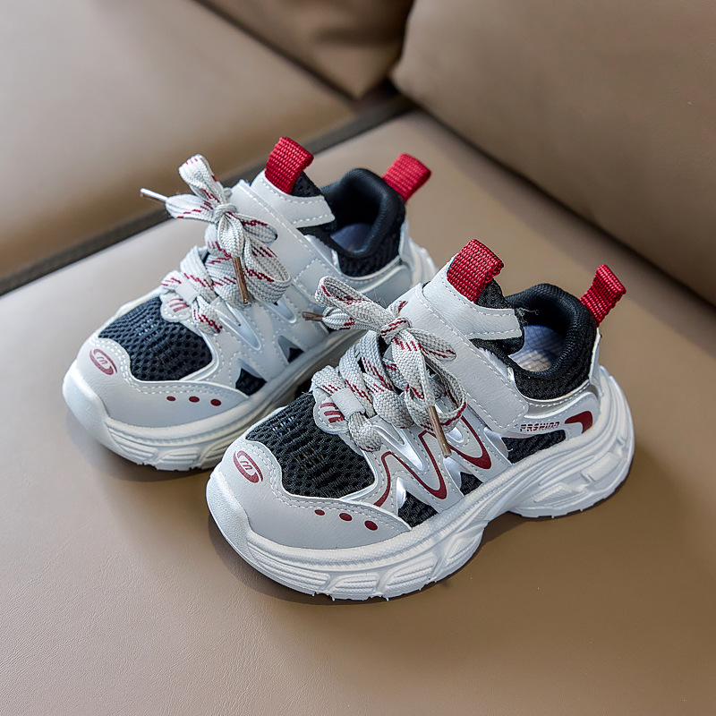 Zapatos deportivos infantiles, zapatos de papá, primavera y otoño de 2026, zapatos deportivos casuales transpirables y cómodos con suela suave en stock