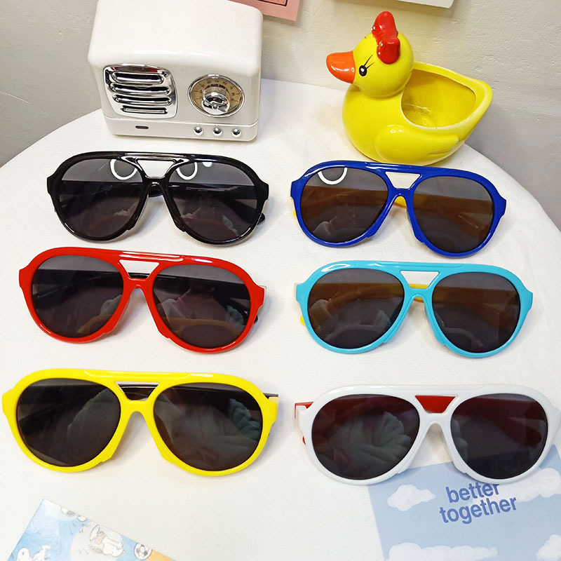 Cute Sun Sunglasses UV400 Protection Resin Round Frame Kids Sunglasses display picture 1